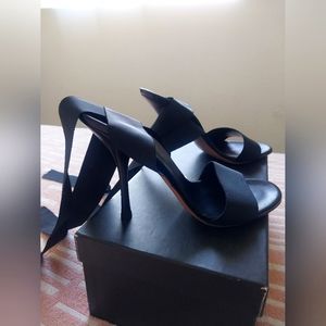 Gucci Black Leather Ribbon Ankle Tie Low Heels Pumps